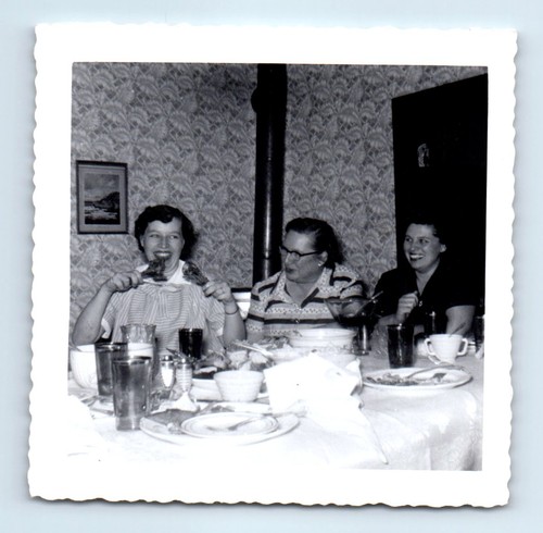 Old vintage square - vintage, trio